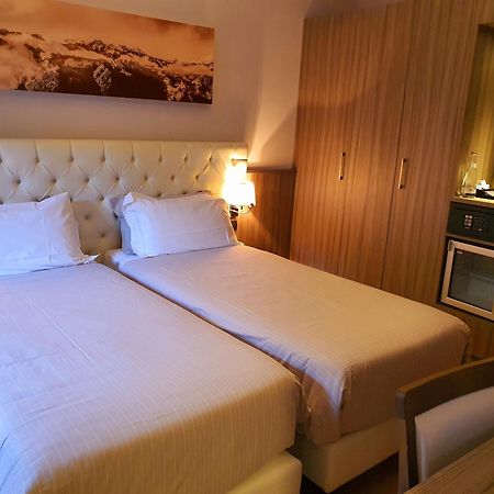 Hotel Garni Cristallo Ponte Di Legno Room photo