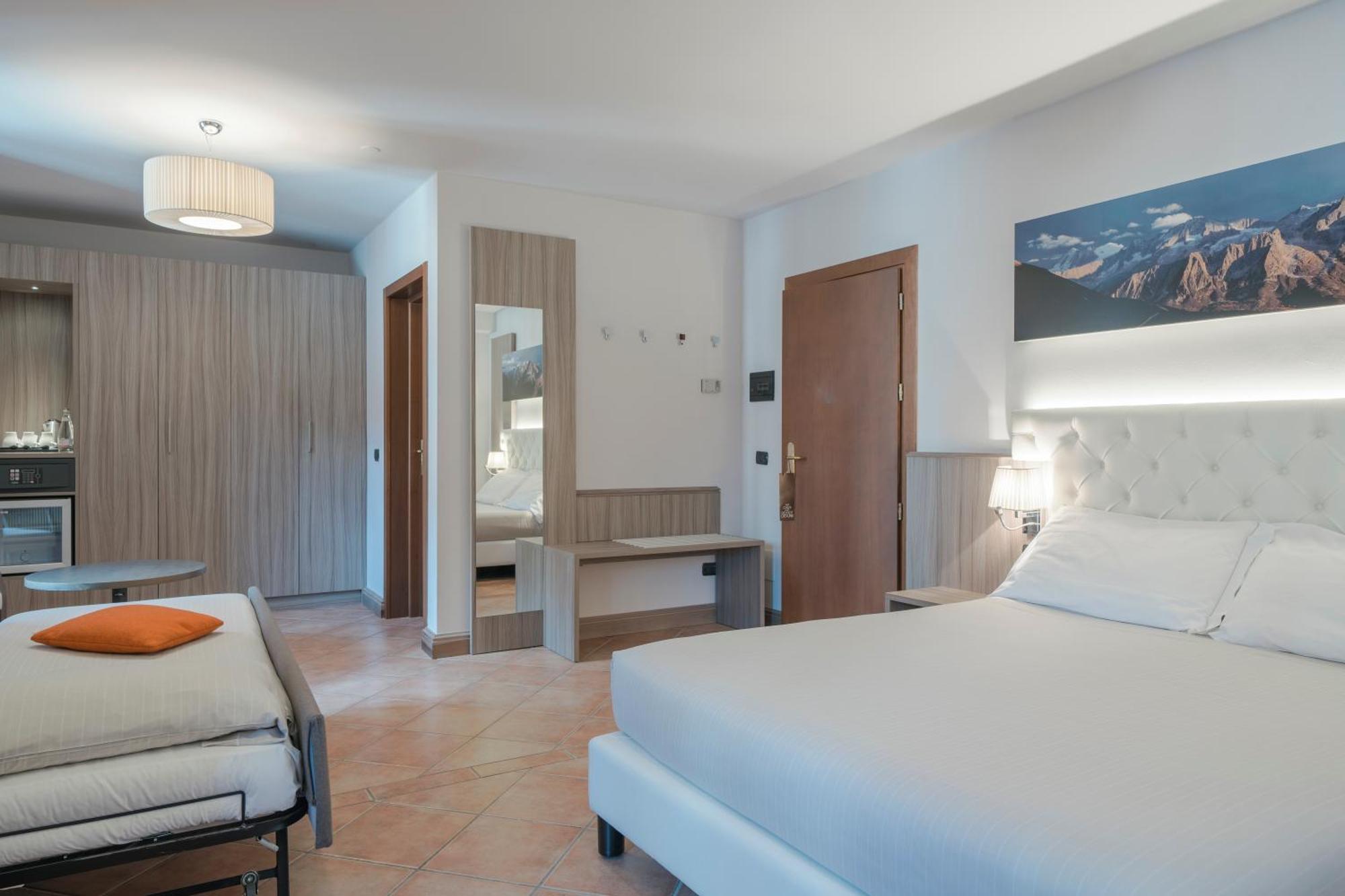 Hotel Garni Cristallo Ponte Di Legno Room photo